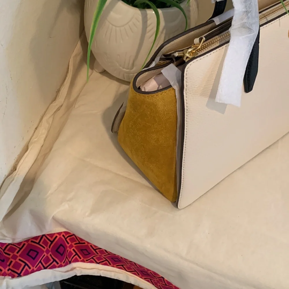 Tory Burch Robinson Colorblock Small Leather Tote
TORY BURCH - Picture 5 of 16